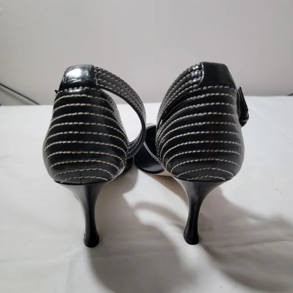 J. Renee Black White Stitching Ankle Strap Pumps Women's Size US 9 M Witch Toe - Picture 7 of 8